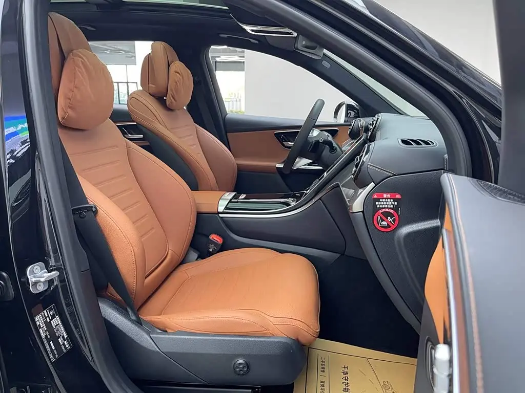 Mercedes-Benz GLC 2024 — Photo 18/20