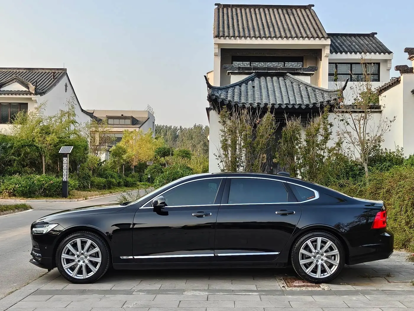 Volvo S90 2017 — Фото 3/20