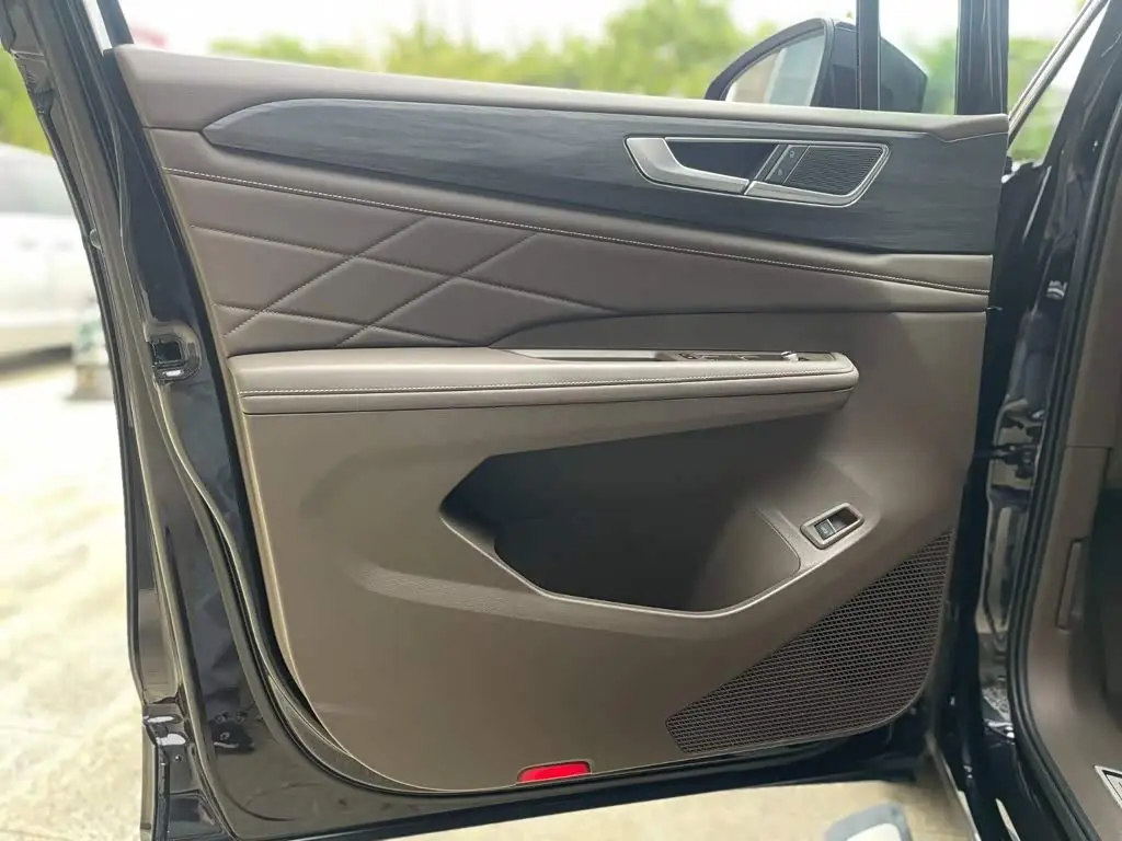 Volkswagen Viloran 2025 — Şəkil 11/18