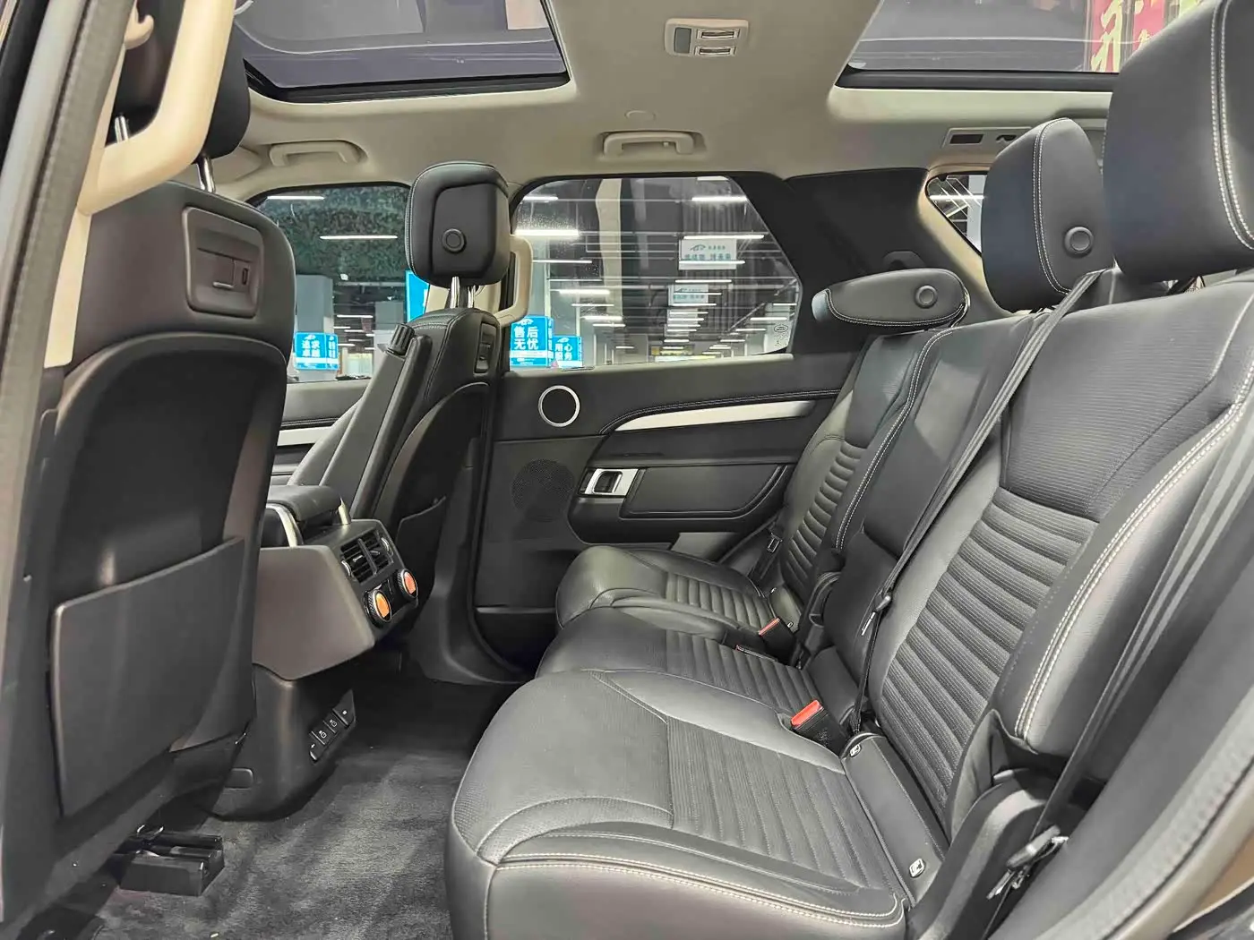 Land Rover Discovery 2021 — Şəkil 11/17