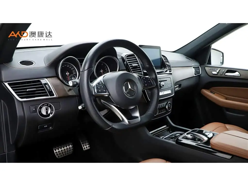 Mercedes-Benz GLE 2016 — Photo 6/10