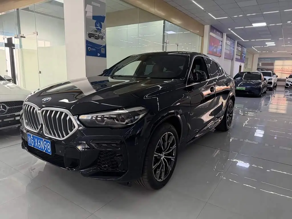 BMW X6 2022 — Photo 1/11