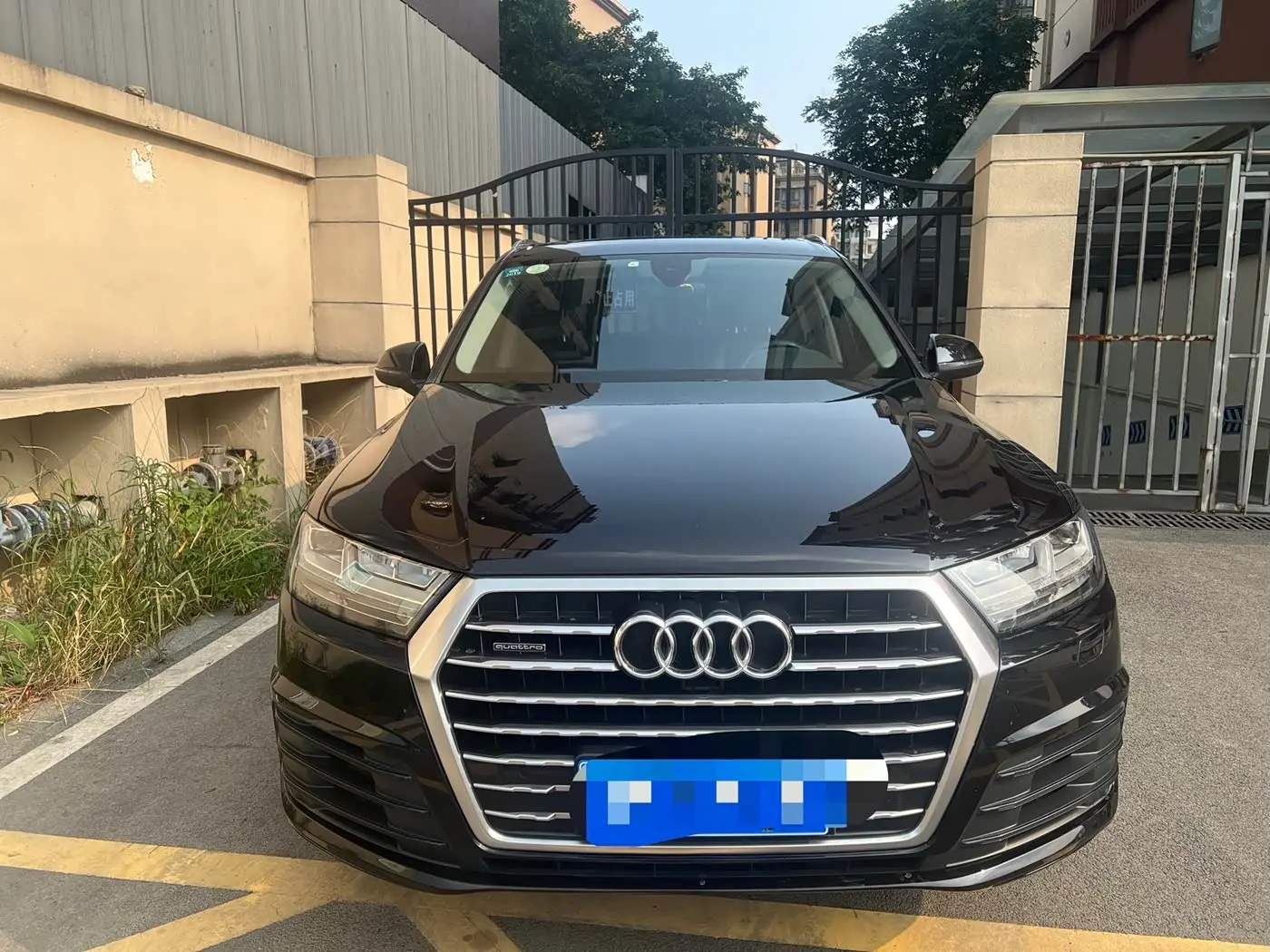 Audi Q7 2018 — Фото 2/9