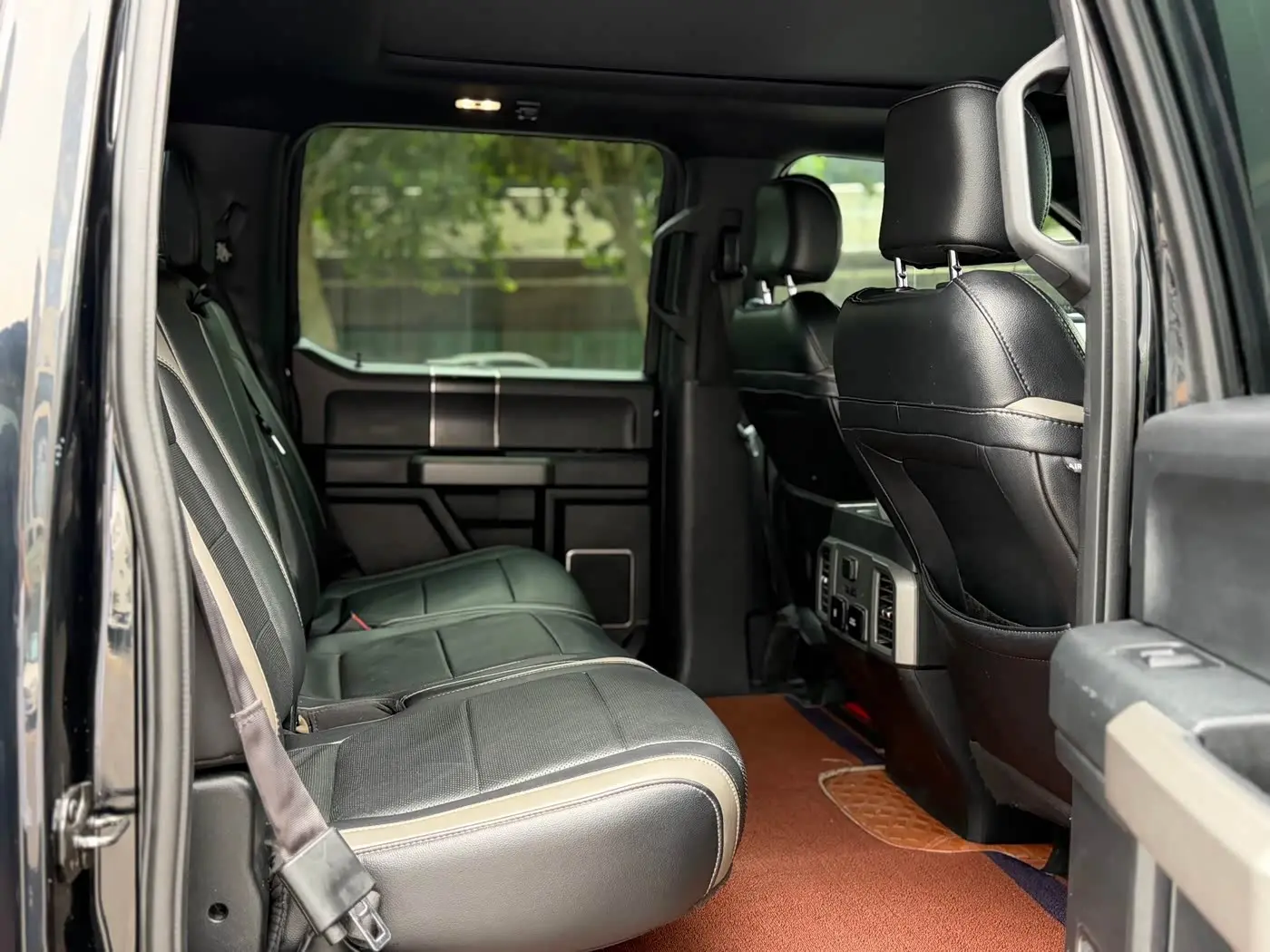 Ford F-150 Raptor 2018 — Photo 13/16