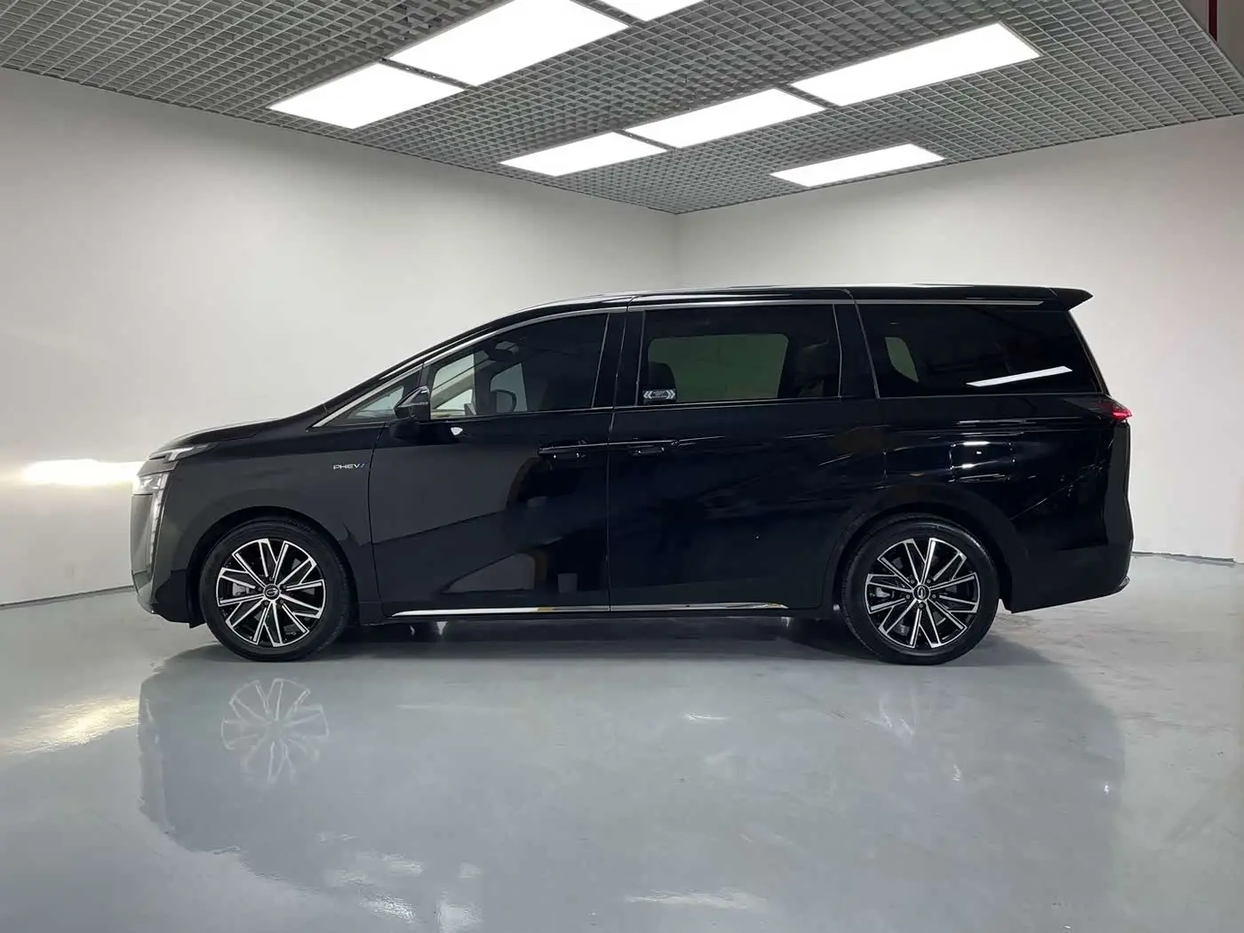GAC Trumpchi Trumpchi E8 NEV 2024 — Şəkil 7/20