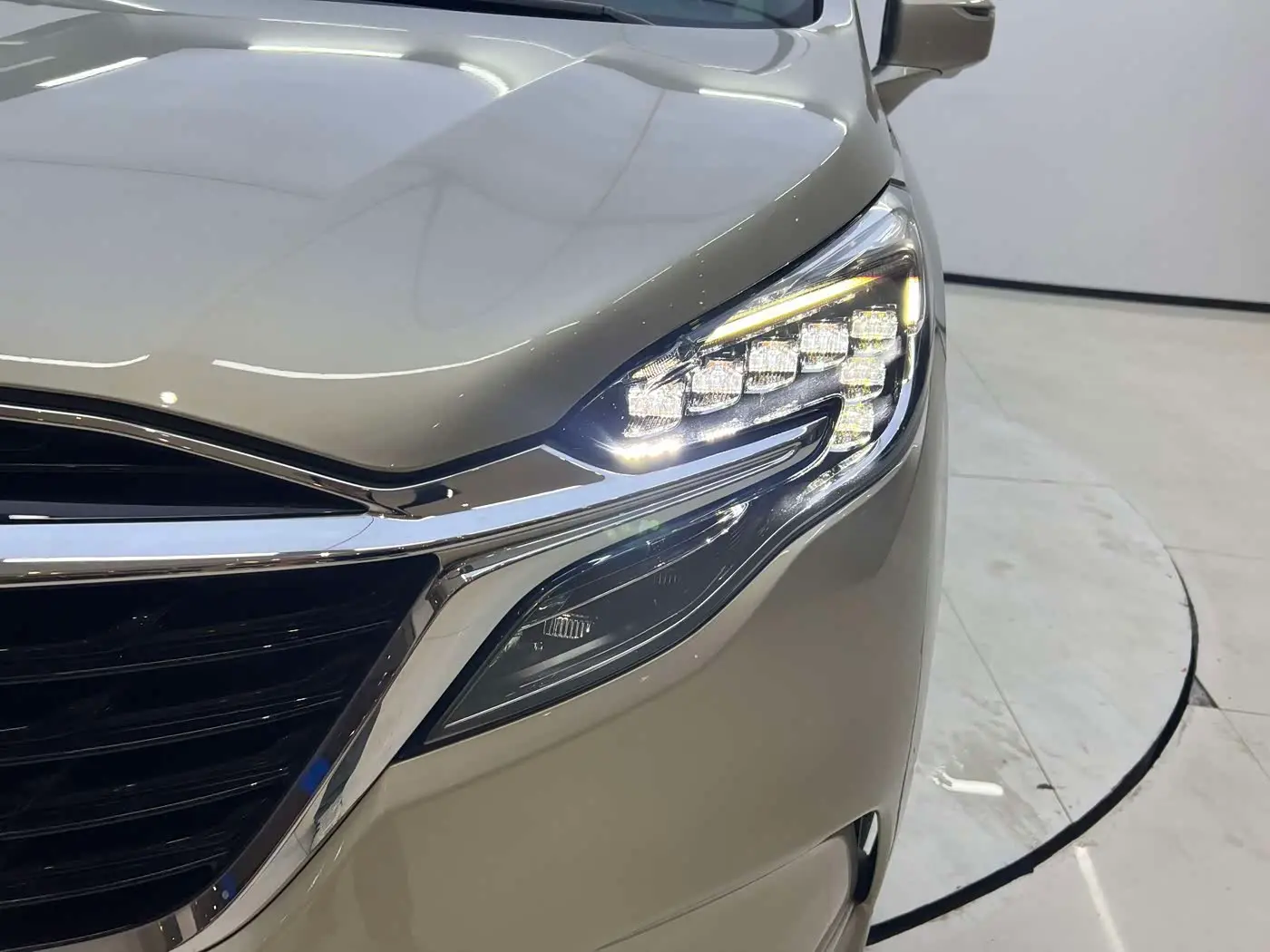 Buick GL8 2021 — Photo 18/20