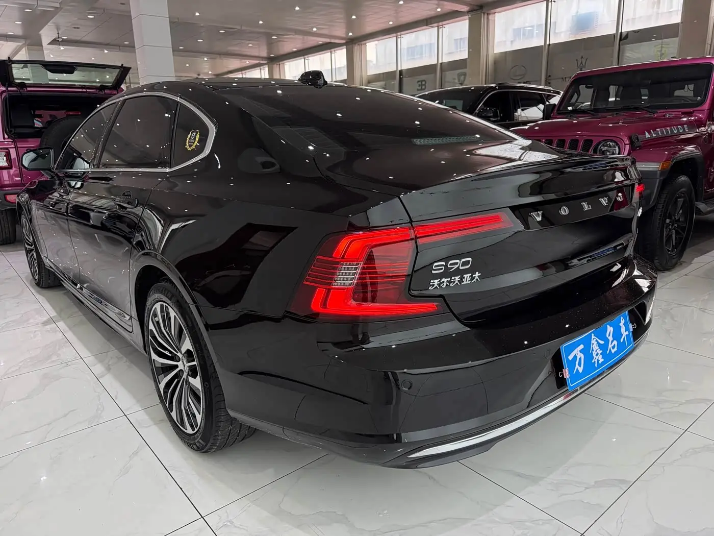 Volvo S90 2024 — Photo 18/20