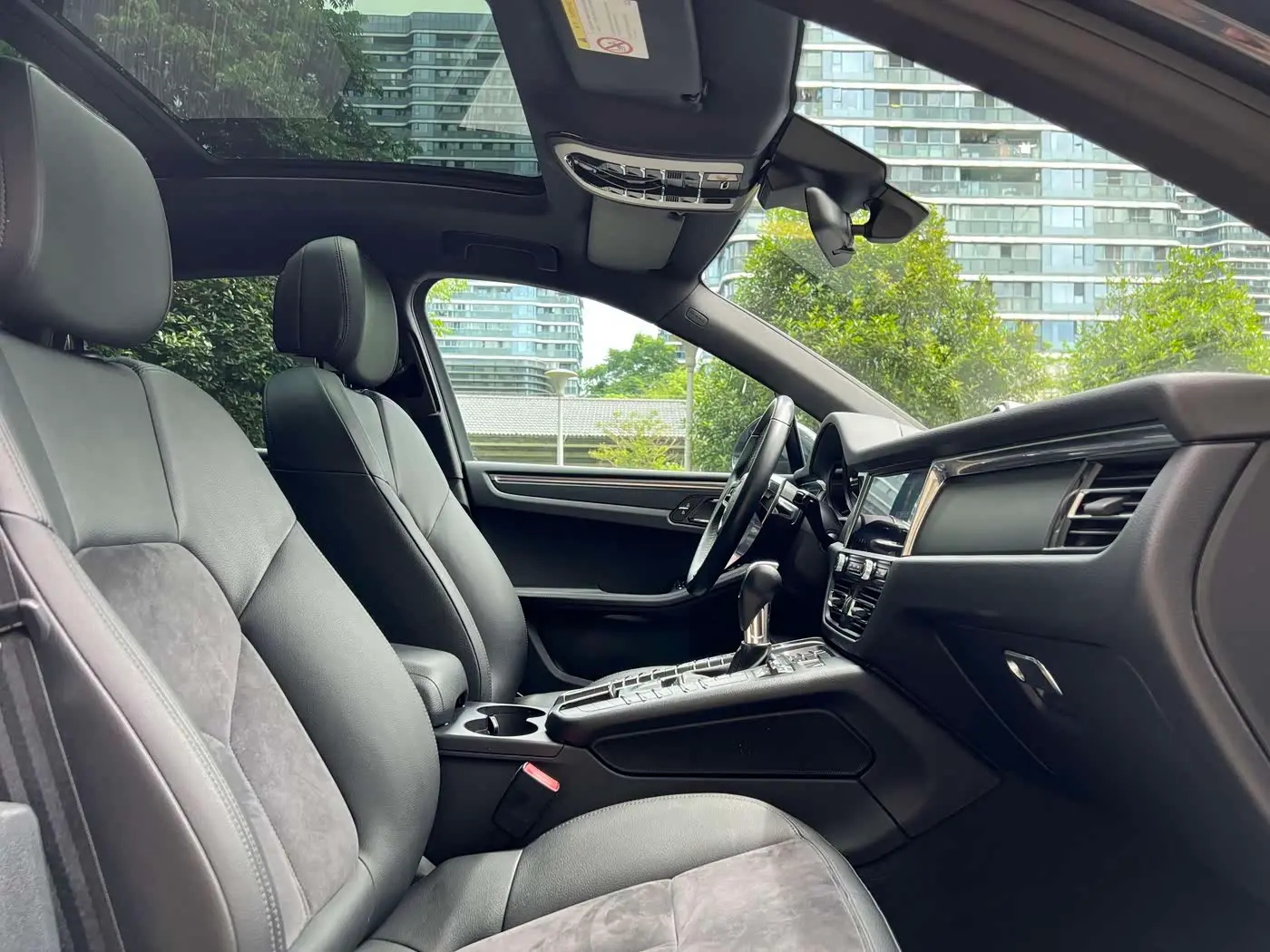 Porsche Macan 2019 — Photo 12/18