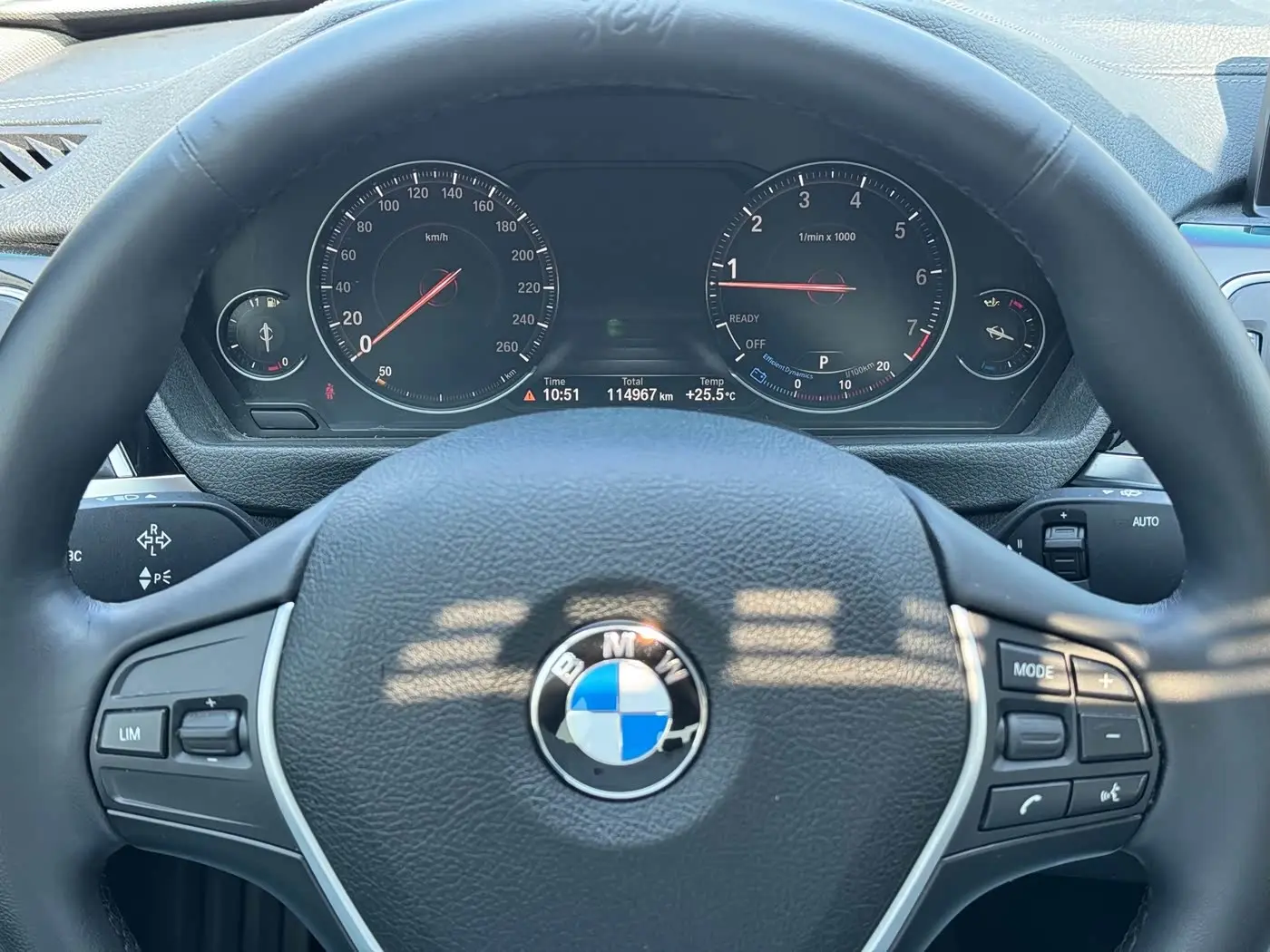 BMW 3 Series 2018 — Фото 4/18