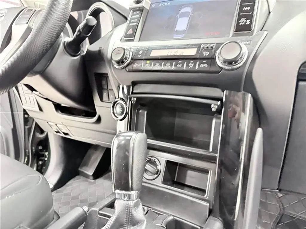 Toyota Prado 2015 — ფოტო 18/18