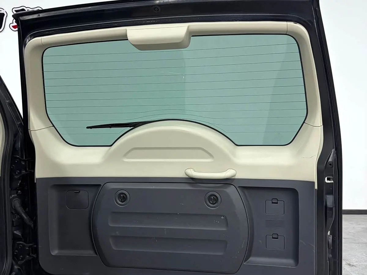 Mitsubishi Pajero 2015 — Şəkil 15/15