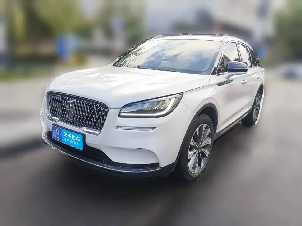 Lincoln Adventurer, 2021