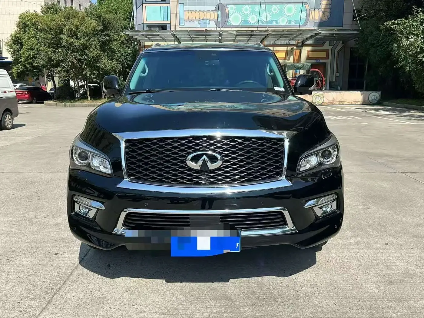 Infiniti QX80 2017 — Şəkil 1/9