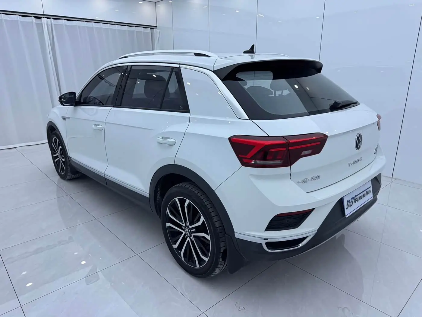 Volkswagen T-ROC 2021 — Photo 6/20