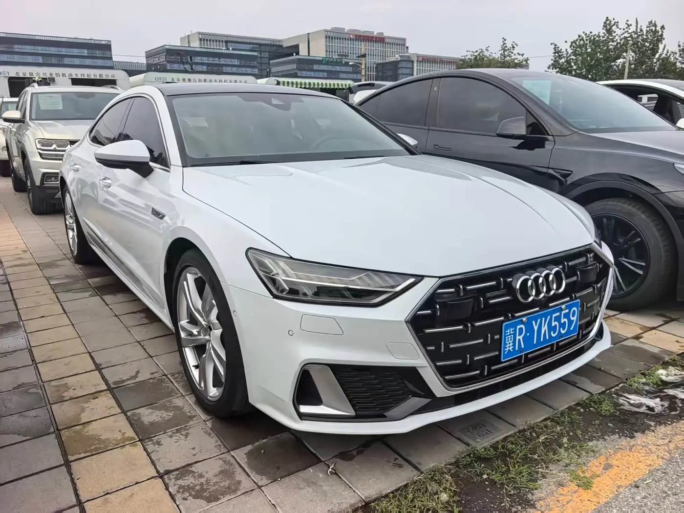 Audi A7L 2023 — Фото 3/16