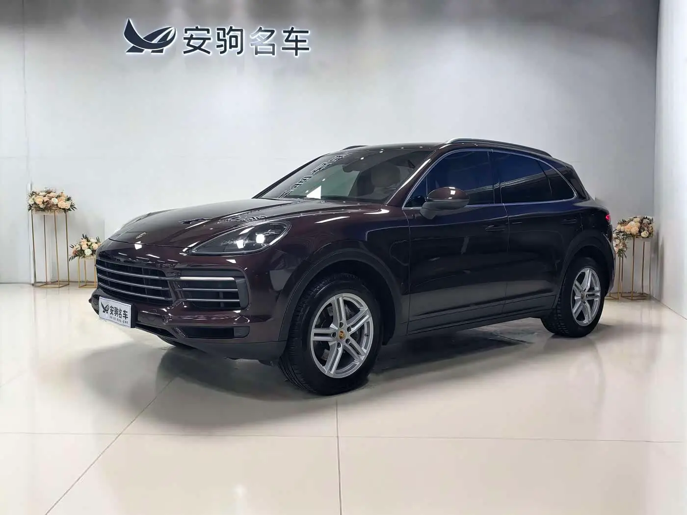 Porsche Cayenne 2018 — Фото 1/19