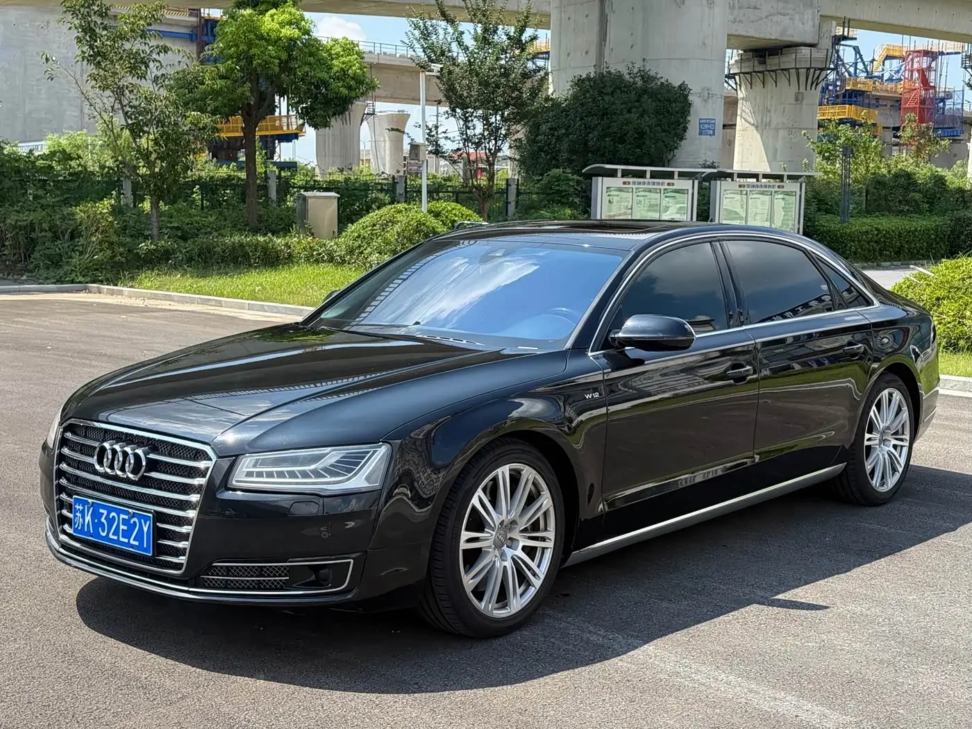 Audi A8, 2011