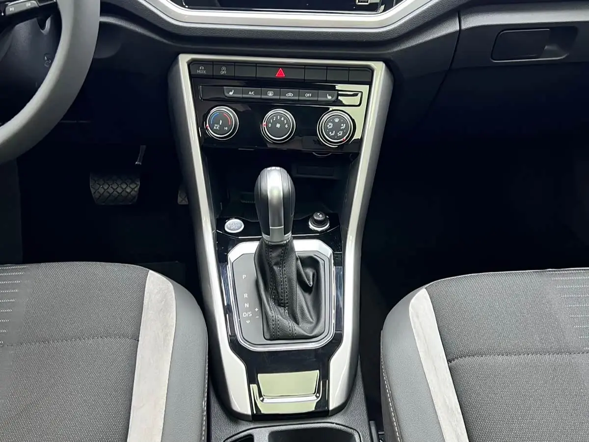 Volkswagen T-ROC 2022 — Photo 11/20