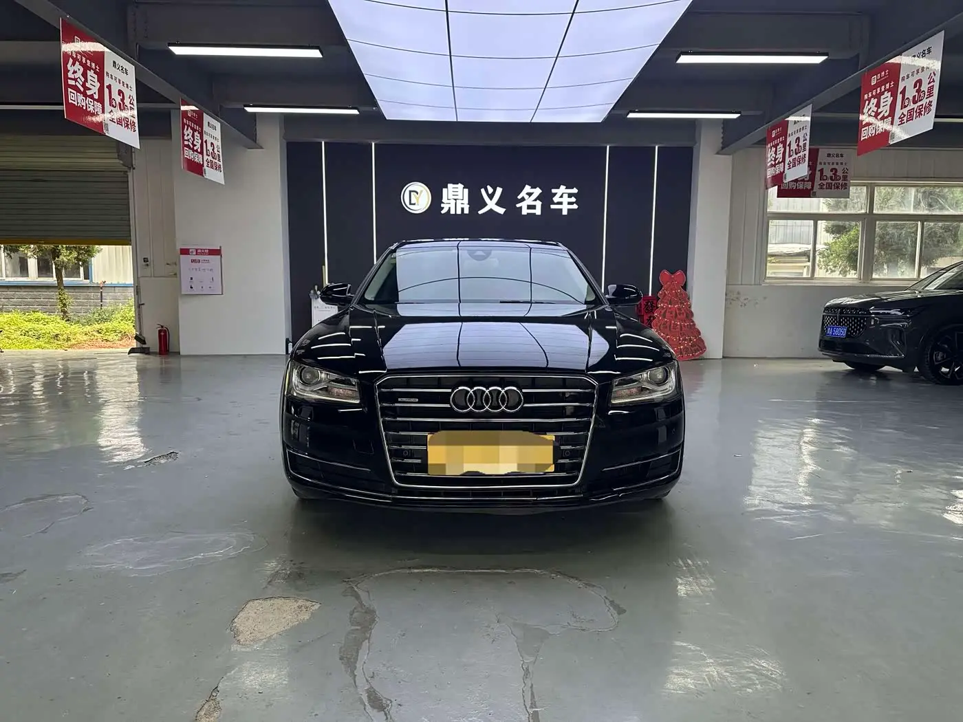 Audi A8 2018 — Photo 2/9