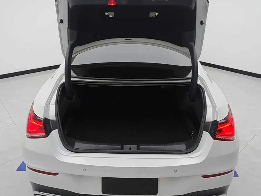 Mercedes-Benz CLA 2020 — Фото 4/16