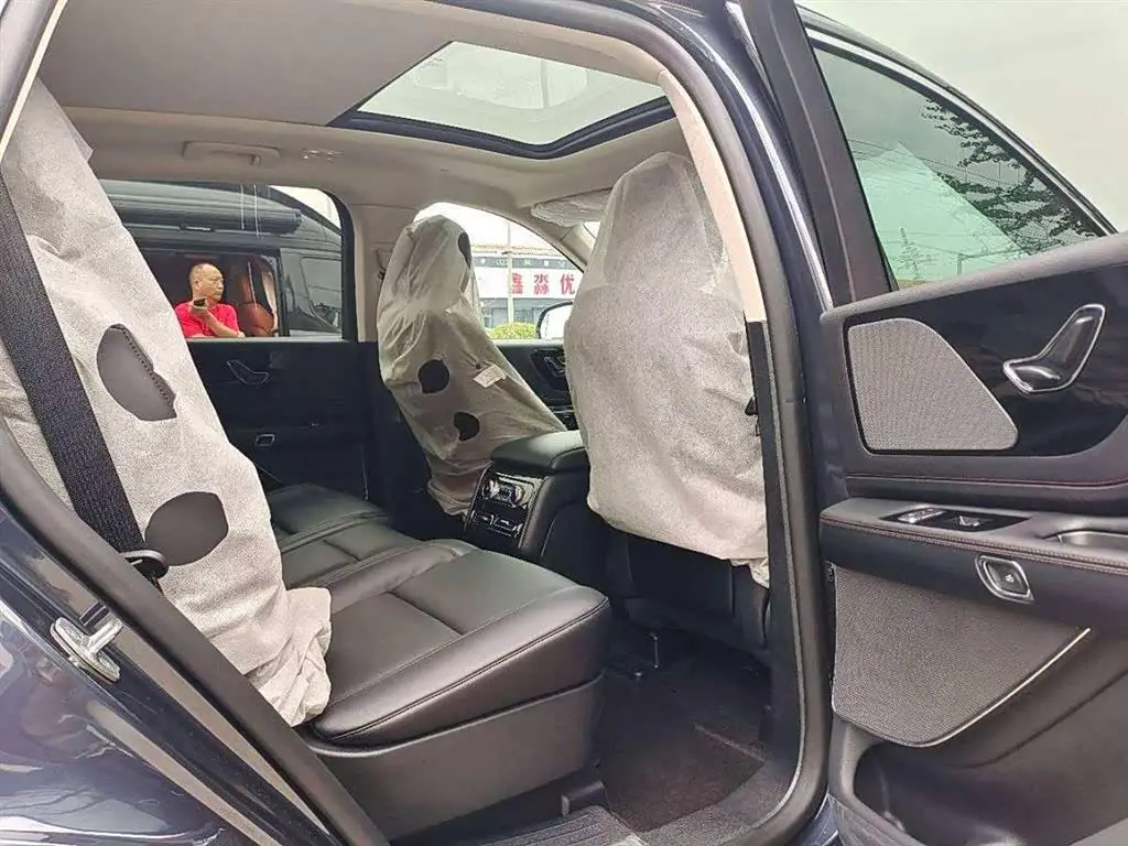 Lincoln Aviator 2023 — Şəkil 13/18