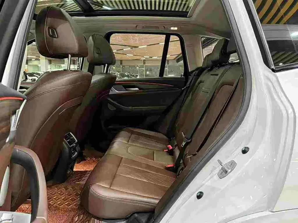 BMW X3 2022 — Photo 6/9