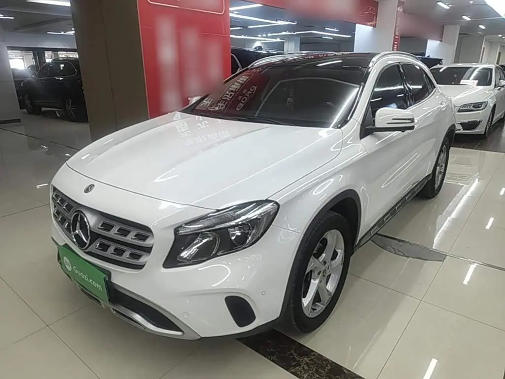 Mercedes-Benz GLA 2018 — Фото 2/20