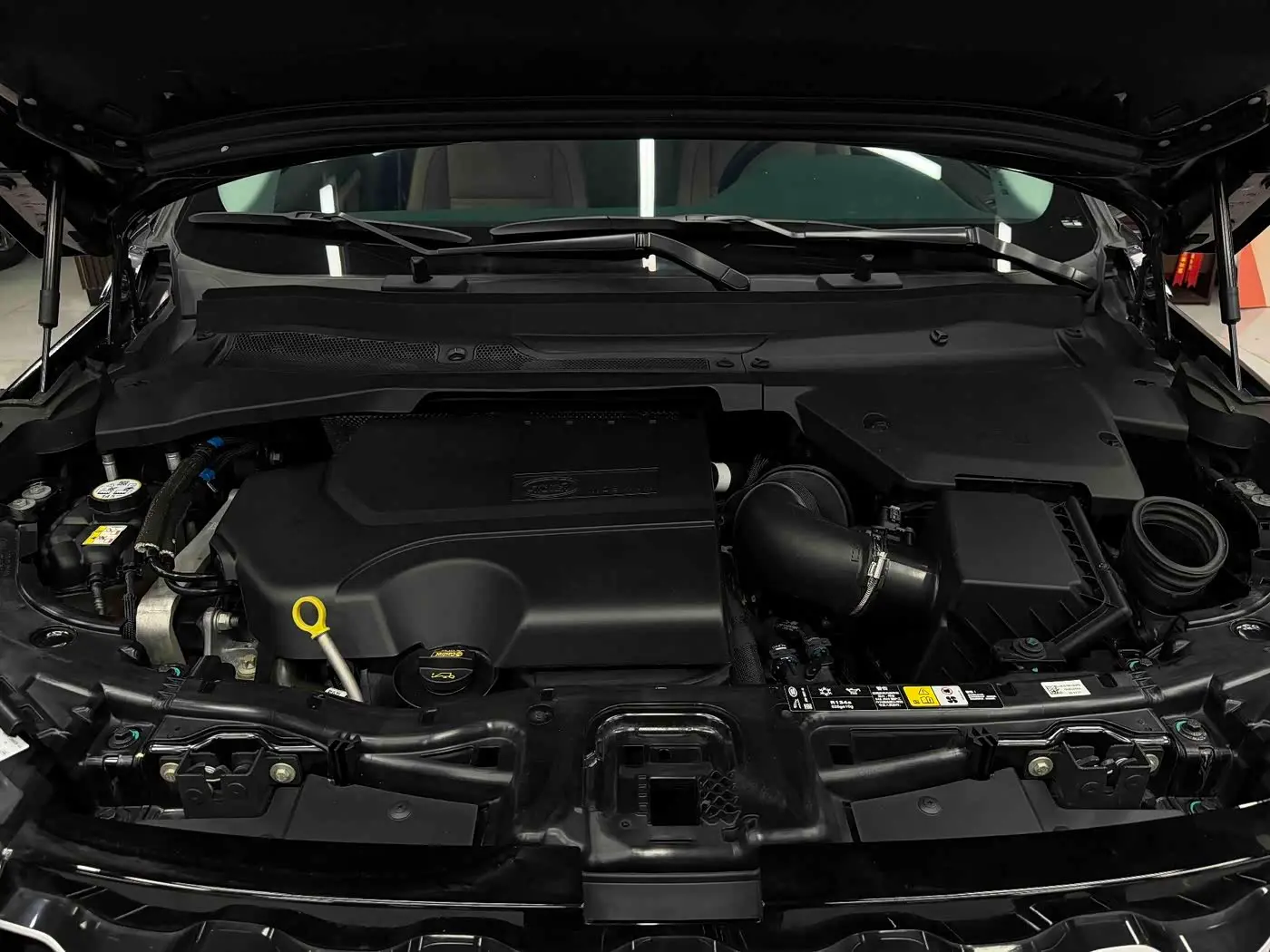 Land Rover Discovery Sport 2024 — Фото 11/20