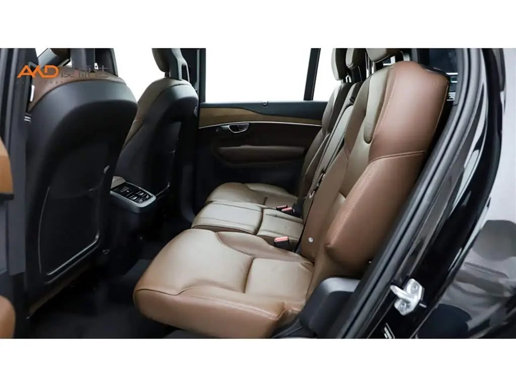 Volvo XC90 2022 — Photo 7/11