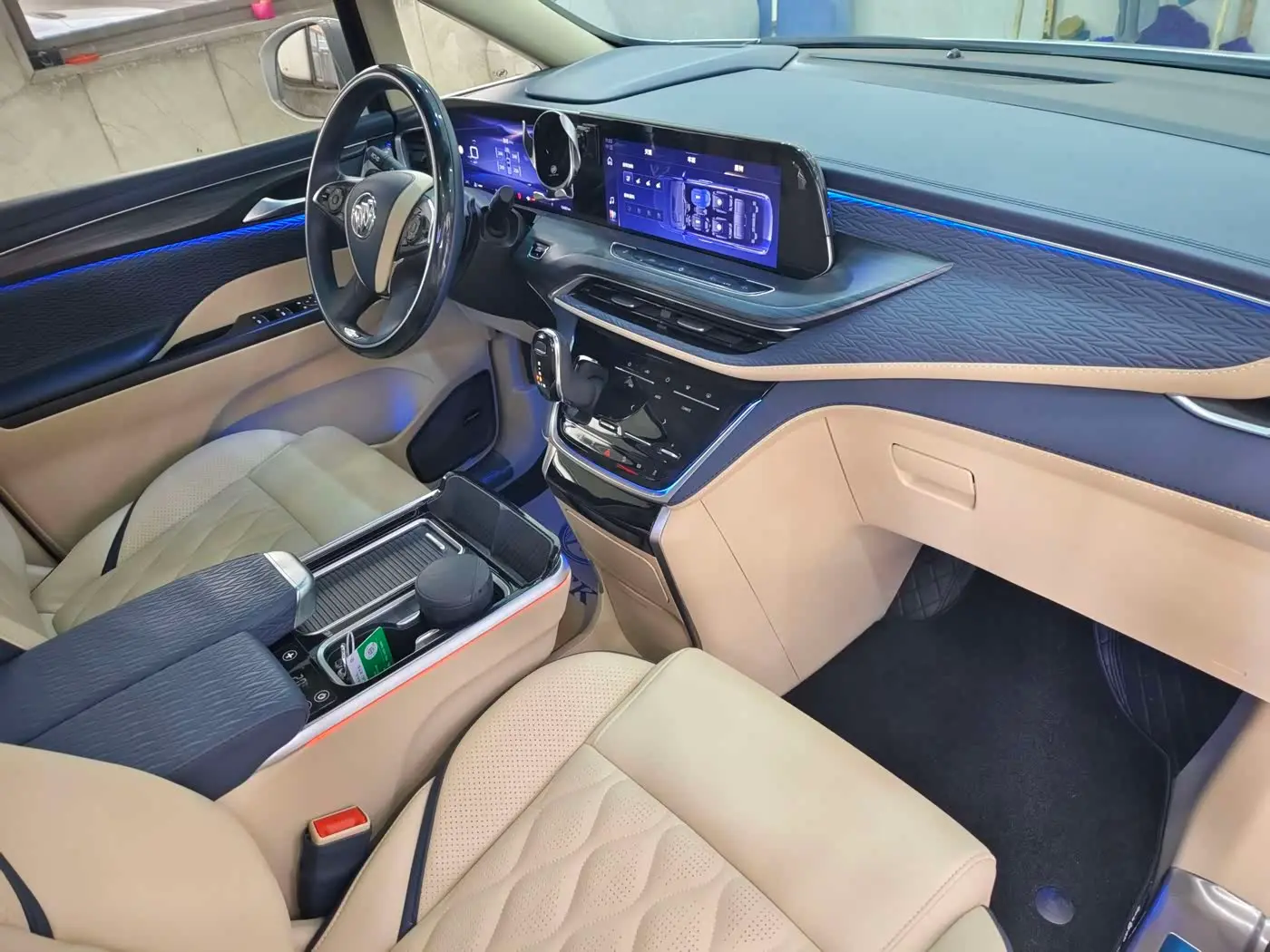 Buick GL8 2024 — Photo 17/20