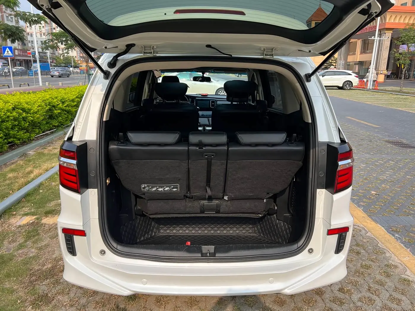 Honda Elysion 2018 — Photo 9/19