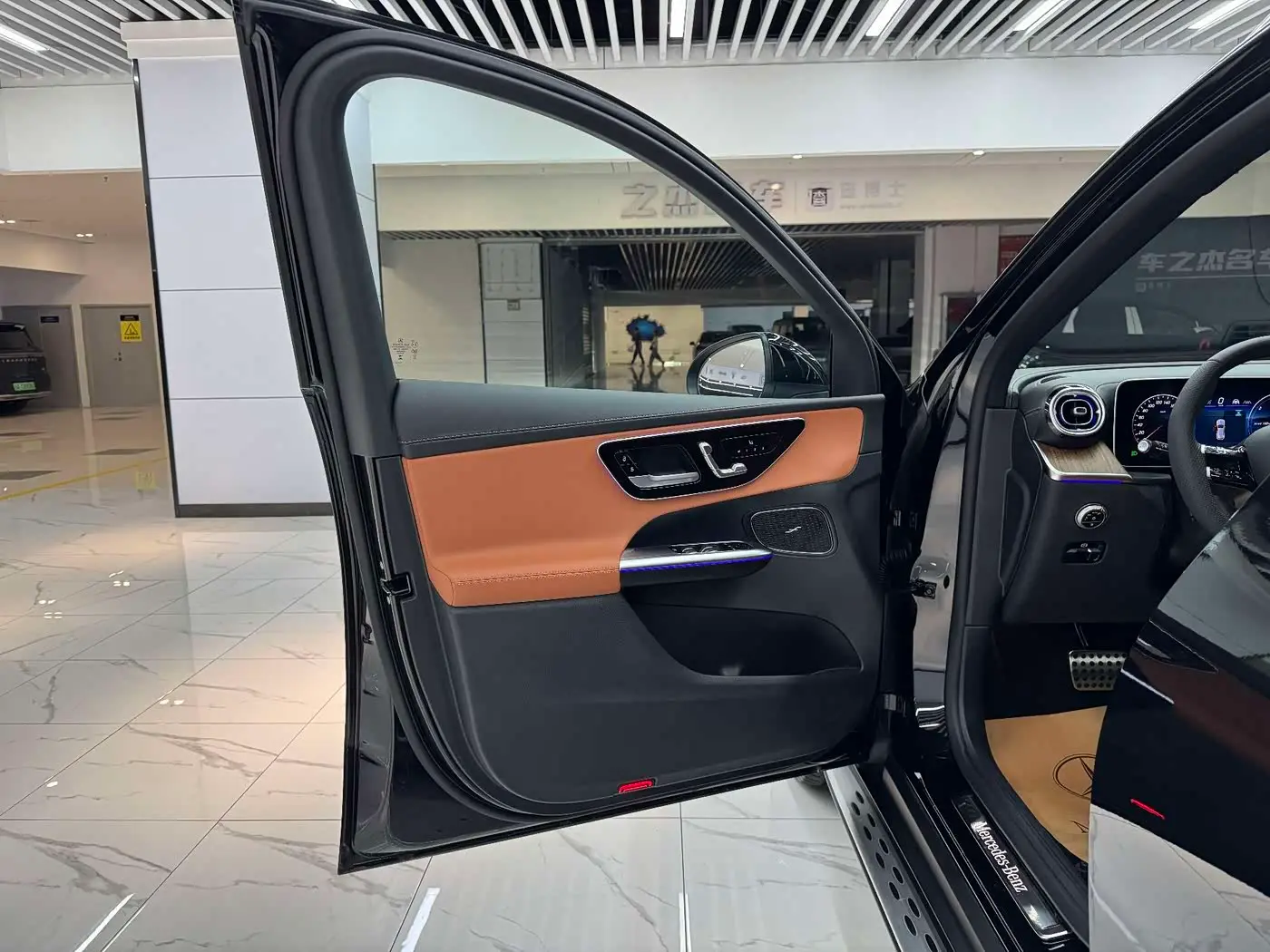 Mercedes-Benz GLC New Energy 2025 — Şəkil 10/14