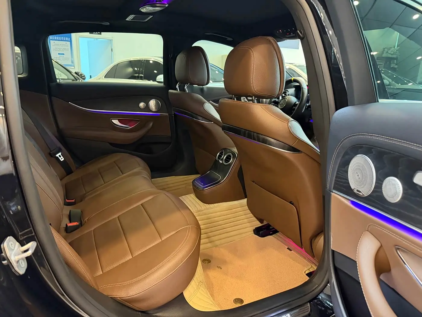 Mercedes-Benz E-Class 2021 — Şəkil 16/19