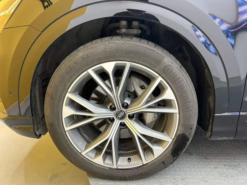 Audi Q8 2022 — ფოტო 11/20