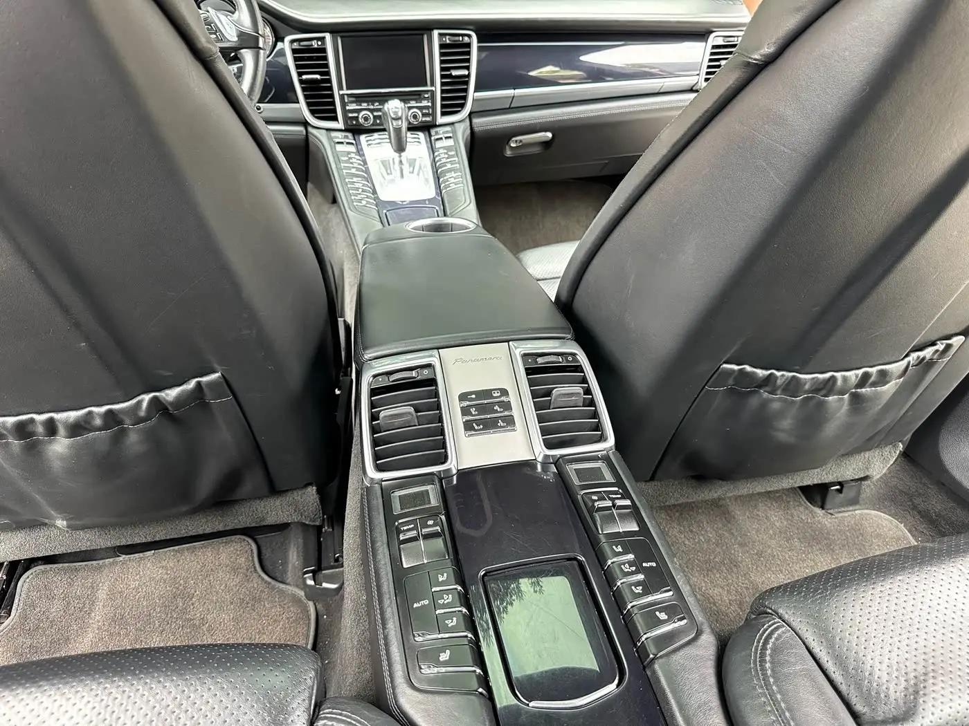 Porsche Panamera 2011 — Photo 13/19