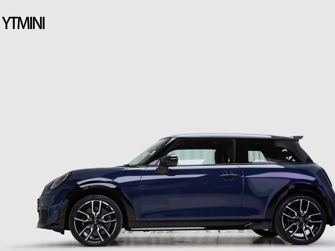 MINI MINI 2026 — Photo 2/11