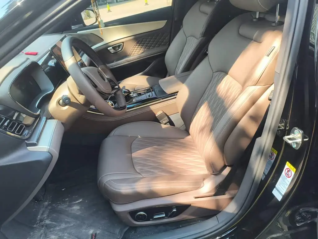 BYD Han 2024 — Photo 16/20