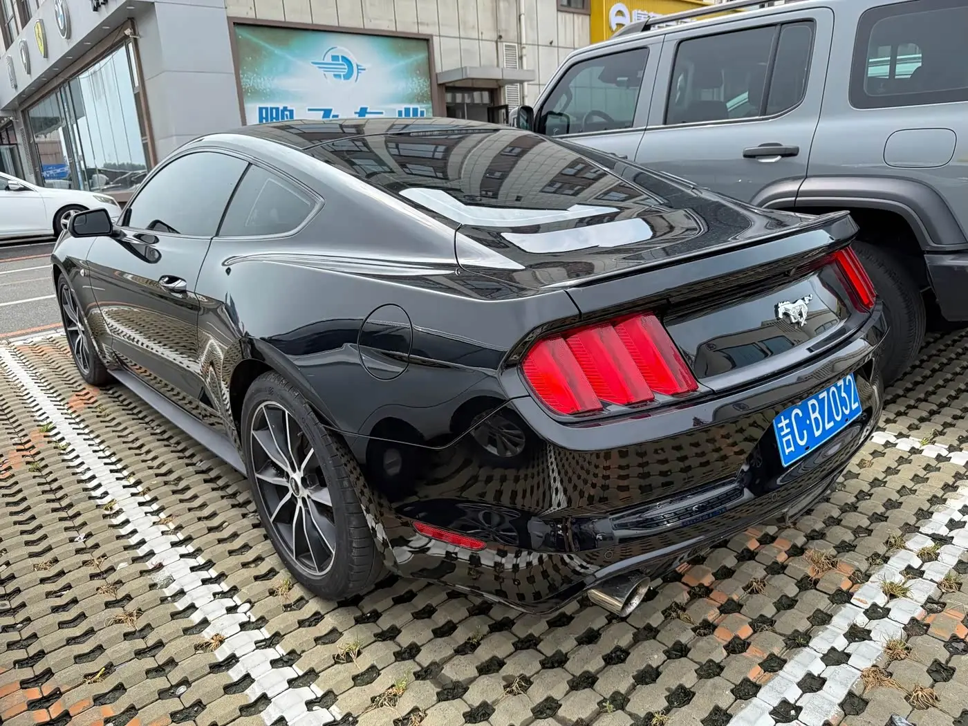Ford Mustang 2017 — Şəkil 6/9