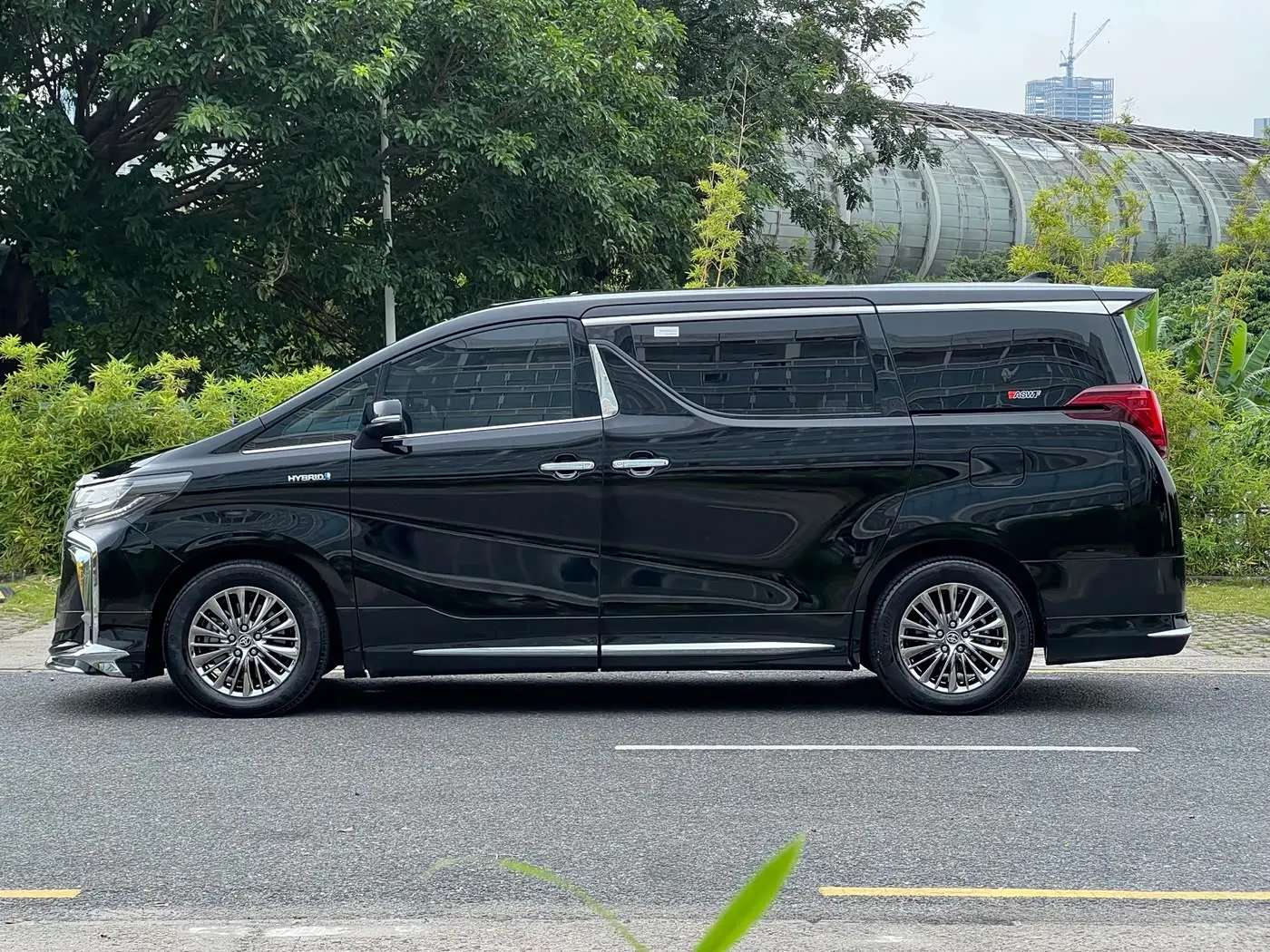Toyota Alphard 2021 — Фото 4/20