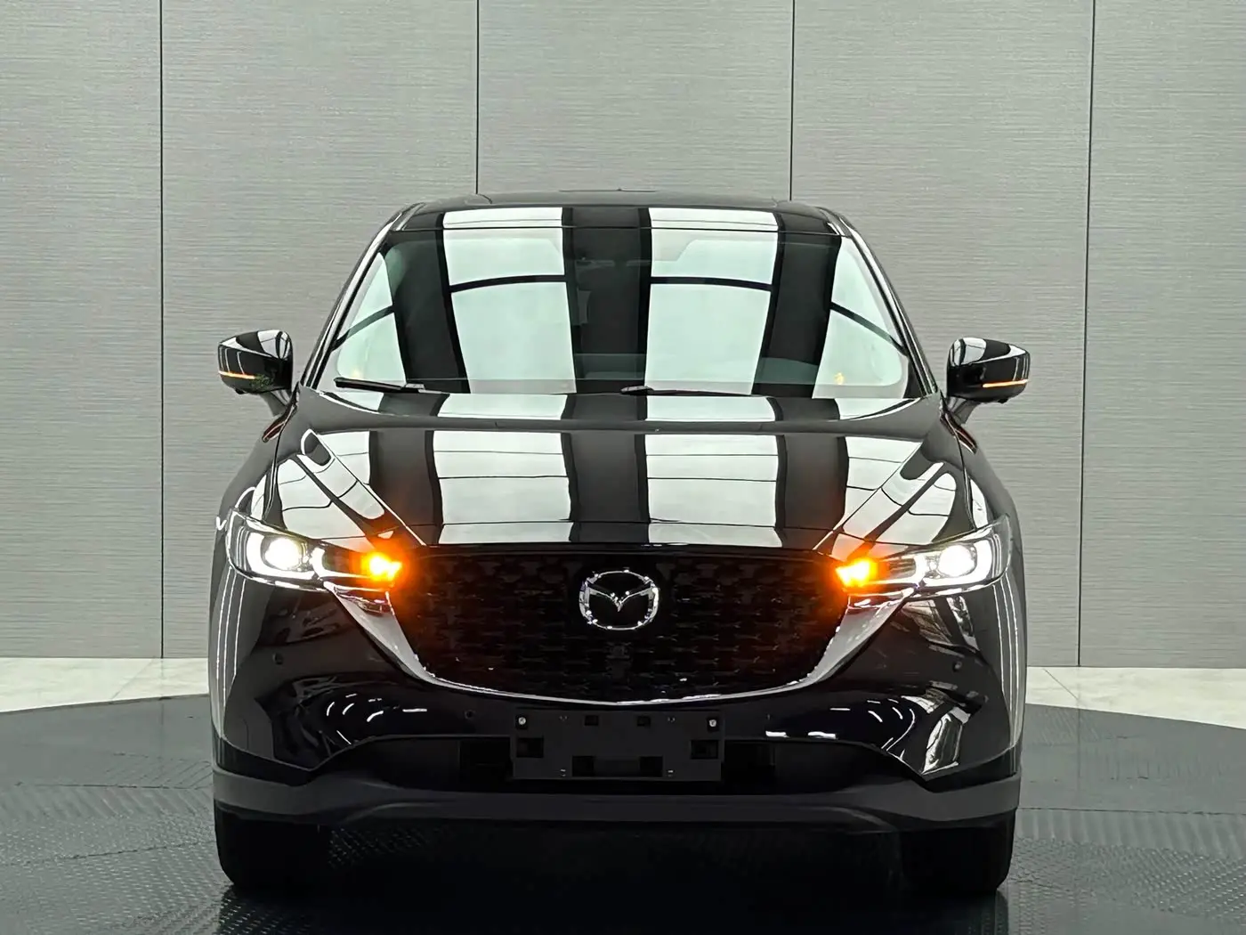 Mazda CX-5 2023 — Фото 2/20