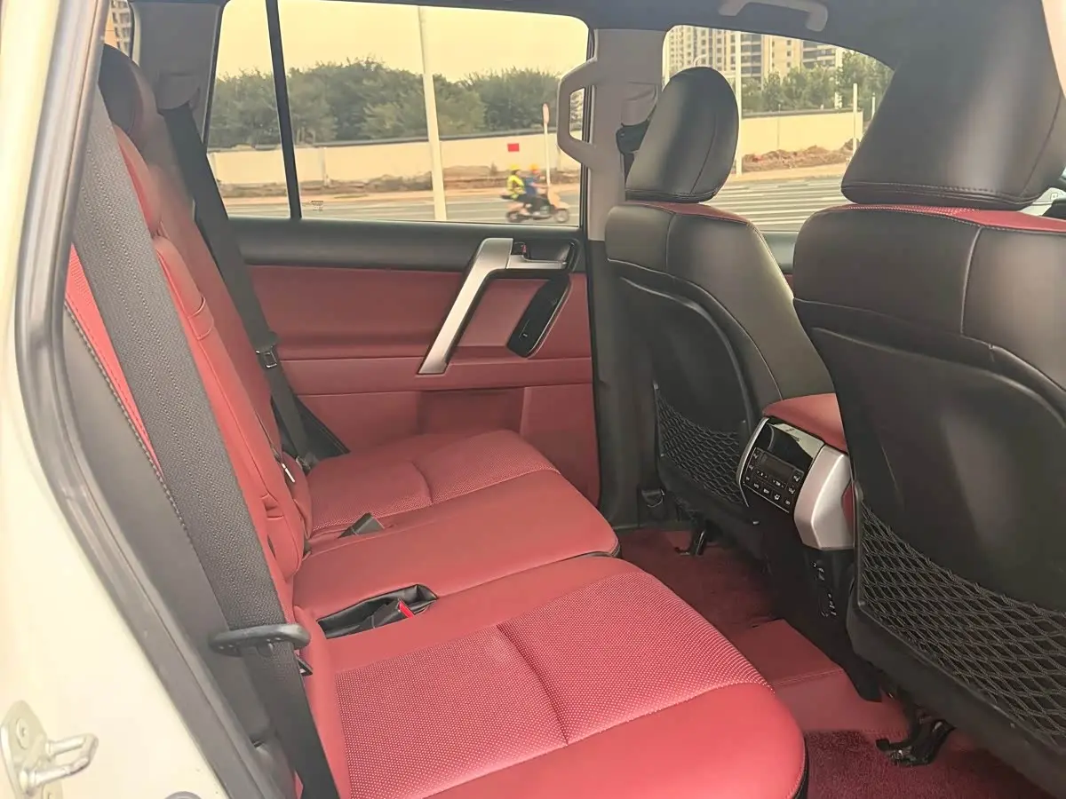 Toyota Prado 2018 — Фото 11/12