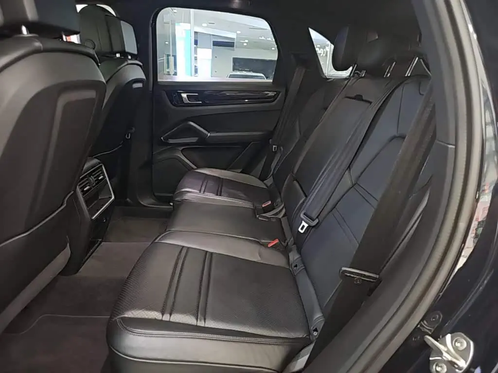 Porsche Cayenne 2018 — Фото 17/20