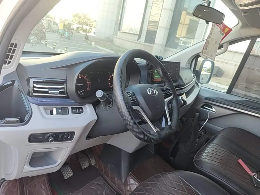 SAIC Maxus Xintu V70 2024 — Фото 6/20