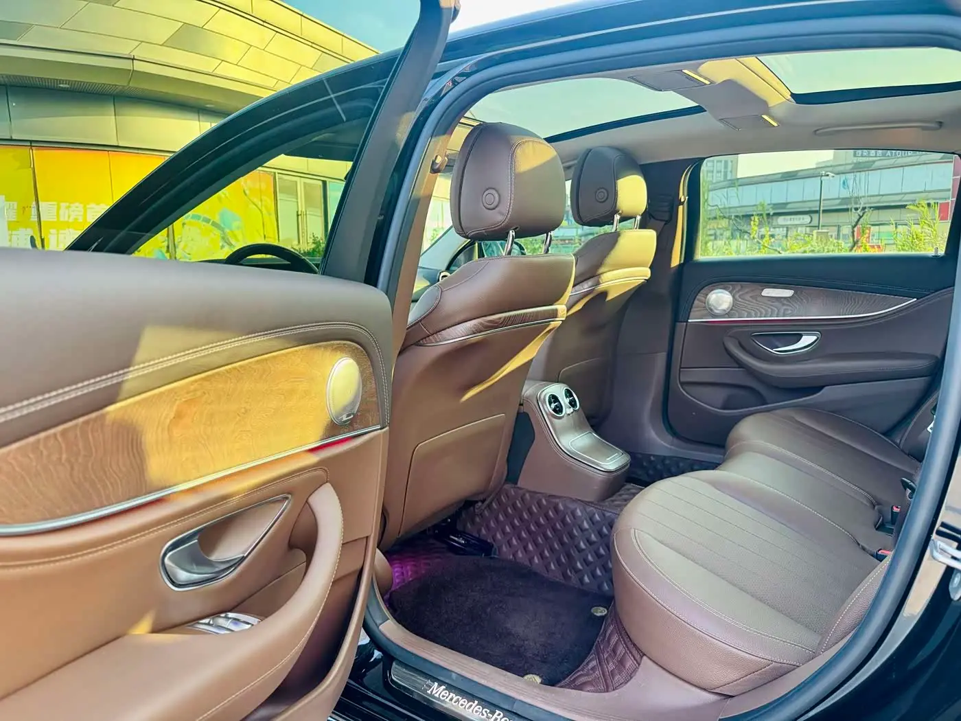 Mercedes-Benz E-Class 2022 — Şəkil 8/13