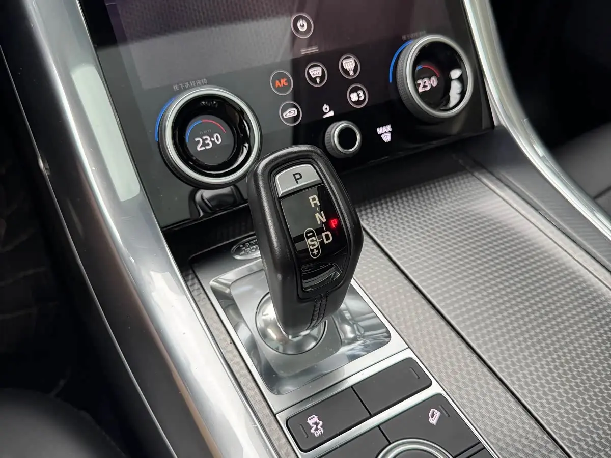 Land Rover Range Rover Sport 2018 — Фото 6/12