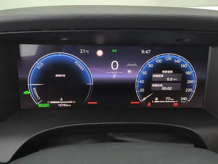 Toyota Camry 2024 — Фото 14/16