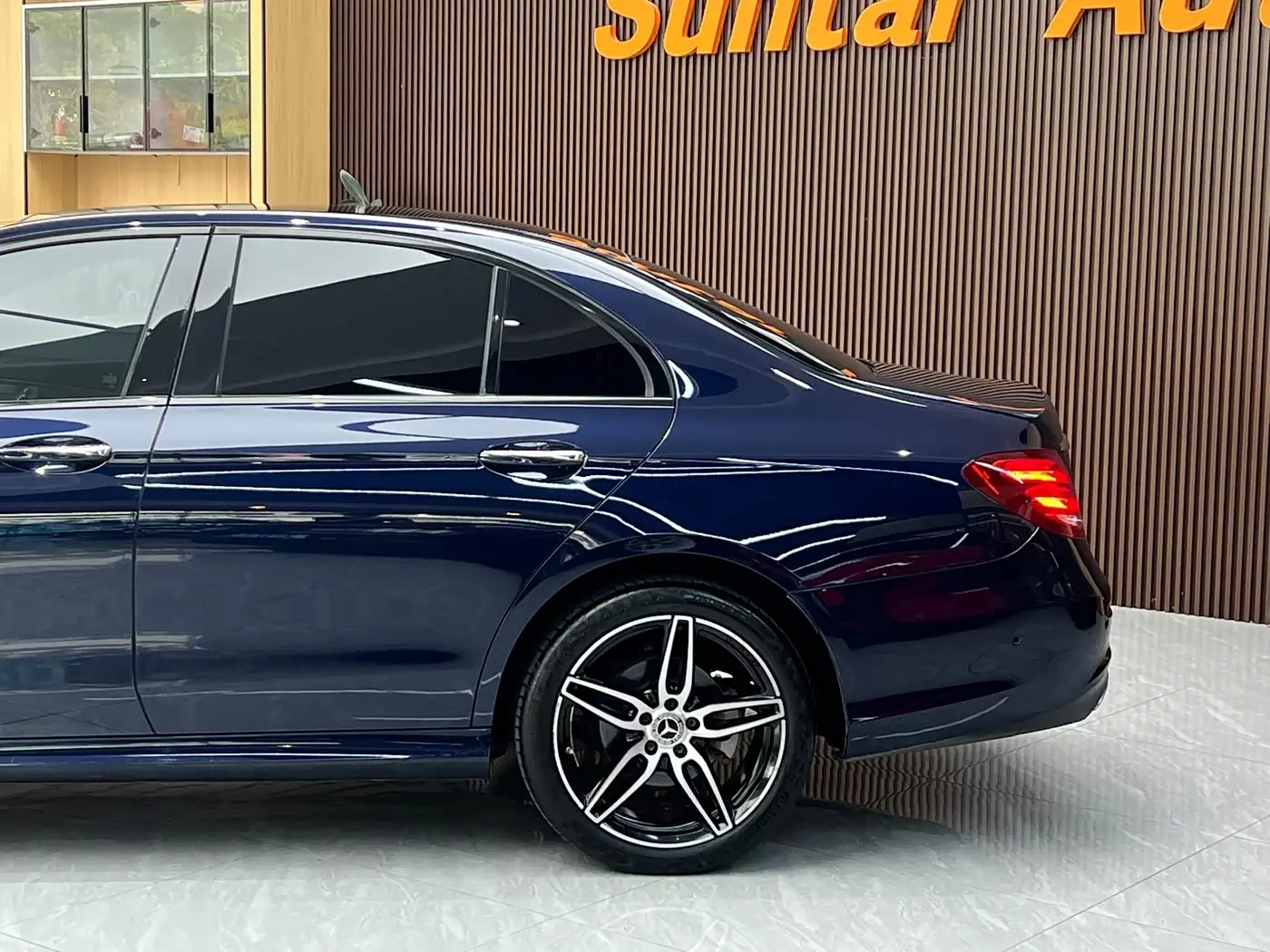 Mercedes-Benz E-Class 2020 — Фото 14/20