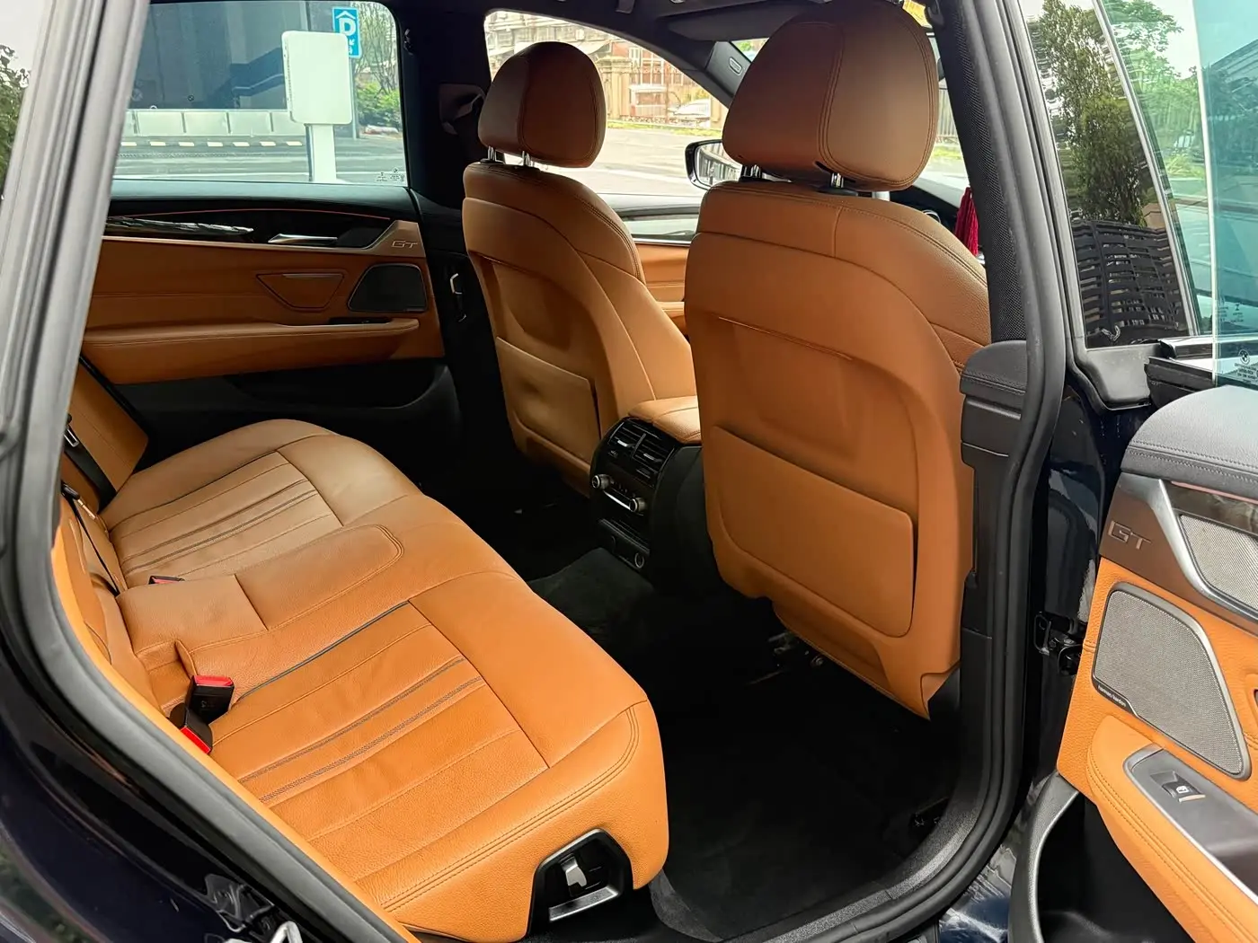BMW 6 Series GT 2018 — Photo 9/12