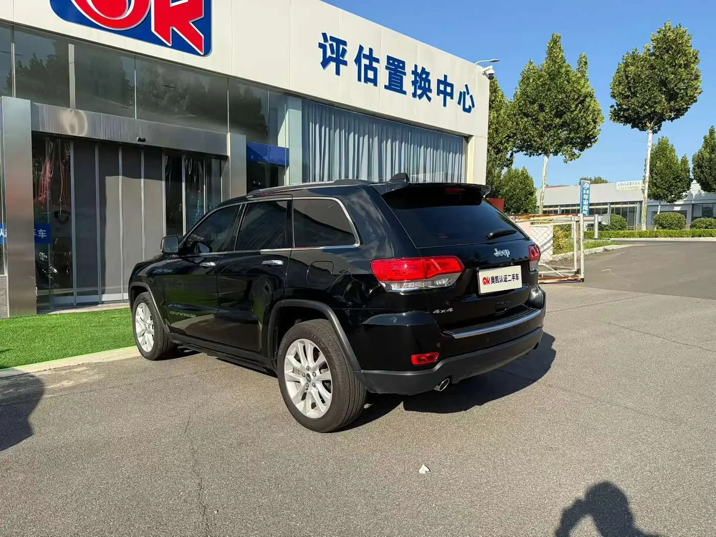 Jeep Grand Cherokee 2018 — Photo 8/9