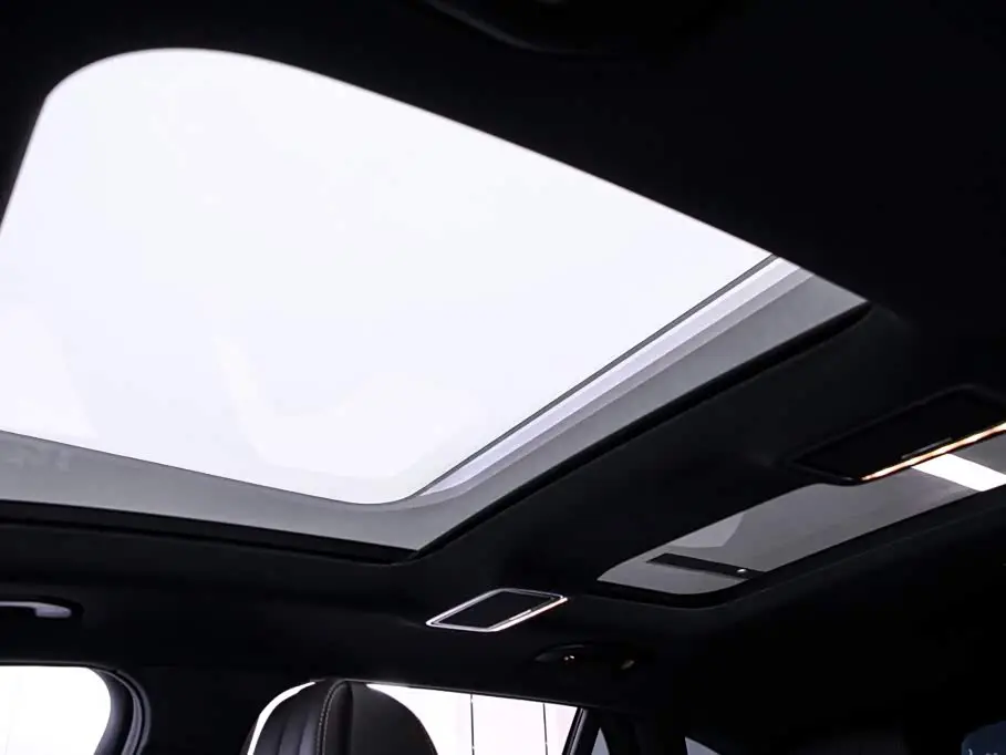 Mercedes-Benz GLC 2022 — Photo 12/20